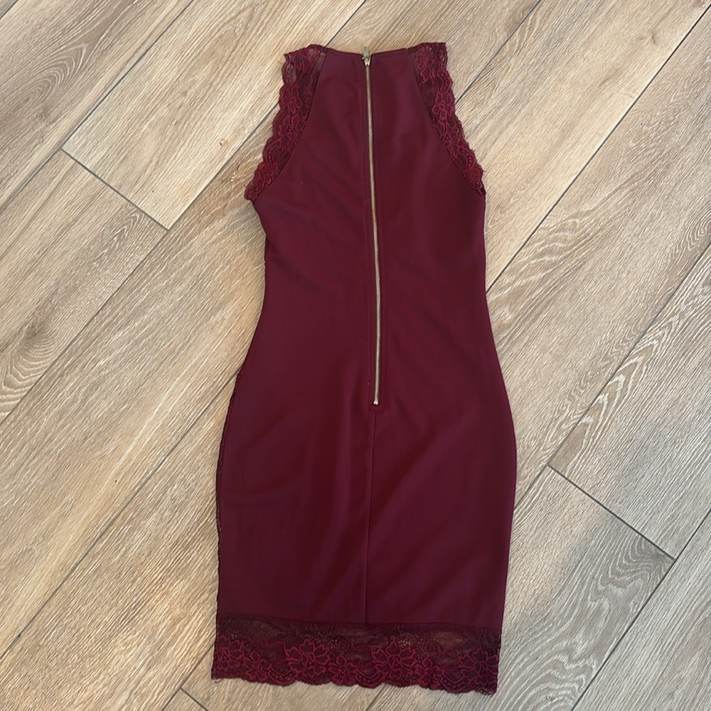 Burgundy Lace mini Dress - Picture 2 of 3